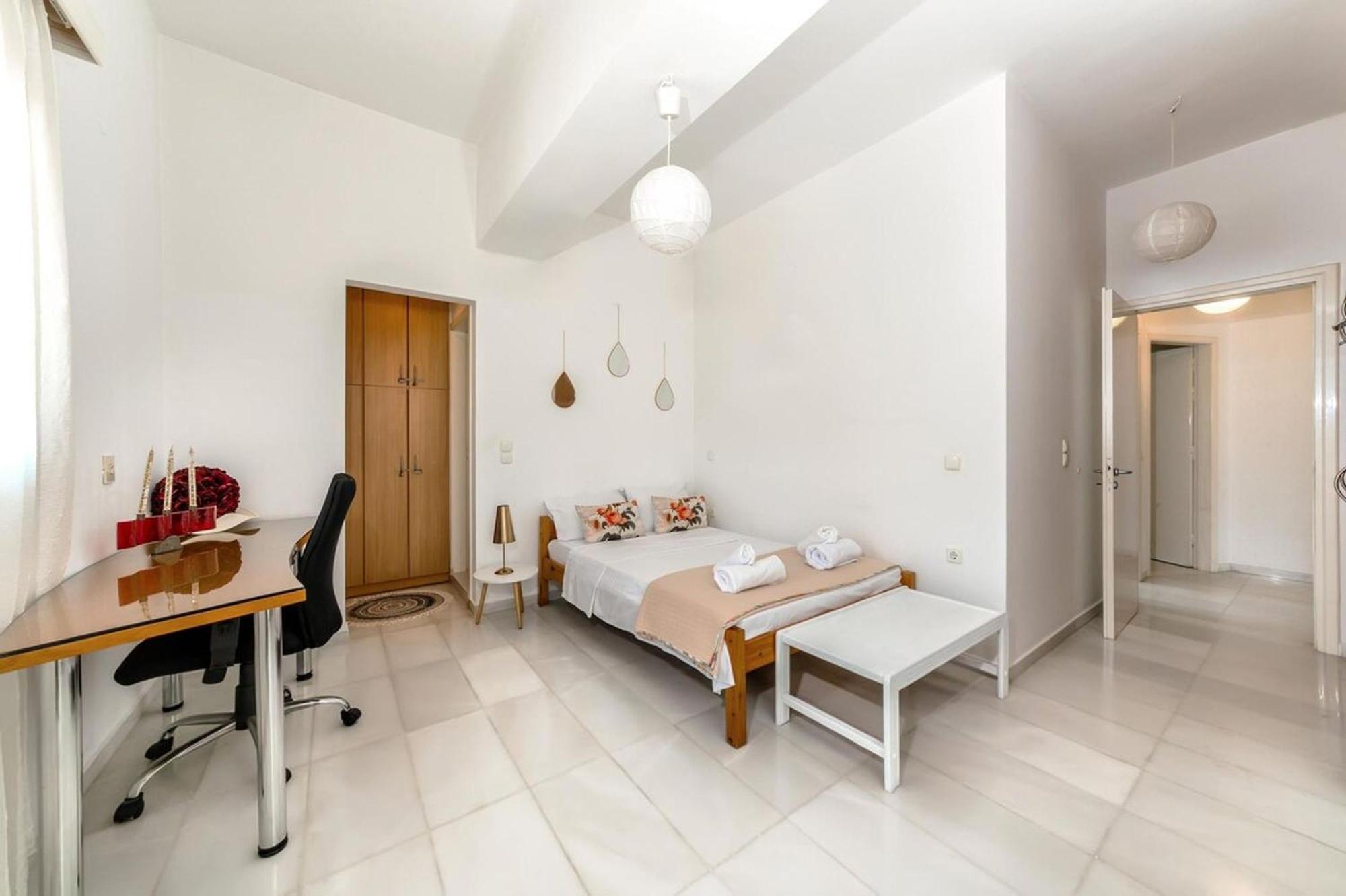 Marele Center By Cretan *
